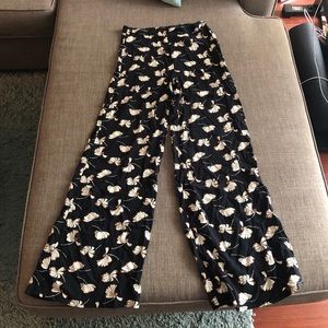 Zara wide legged floral print pants